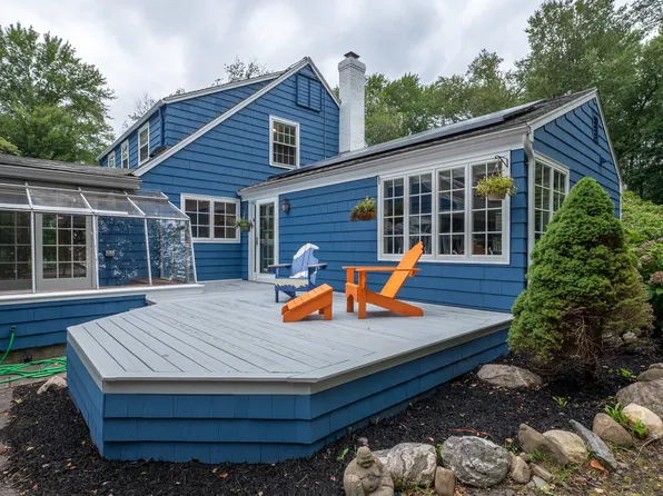 50 Hunting Hill Road, Woodbridge, CT 06525