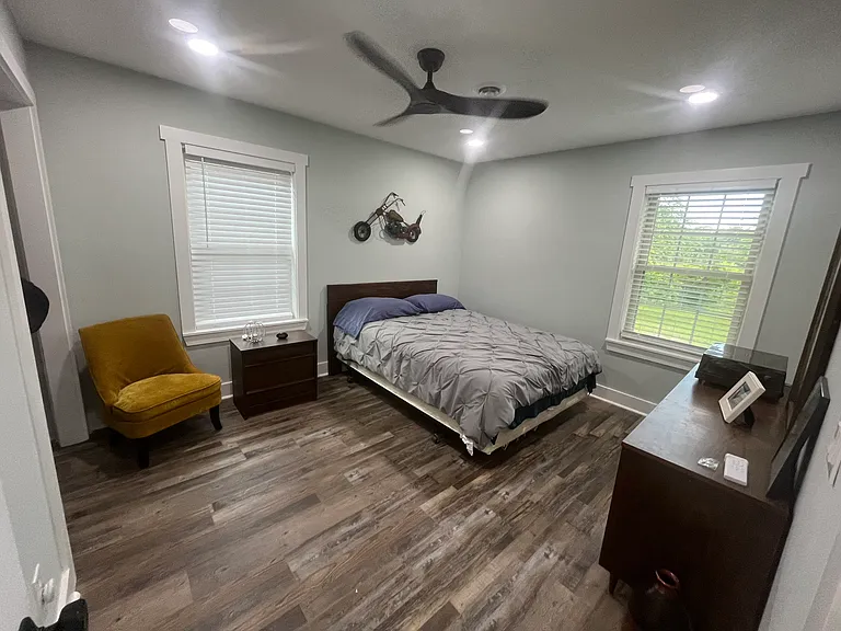 541 S Shore Dr — Photo 12