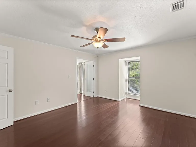 25312 Plantation Dr NE — Photo 15