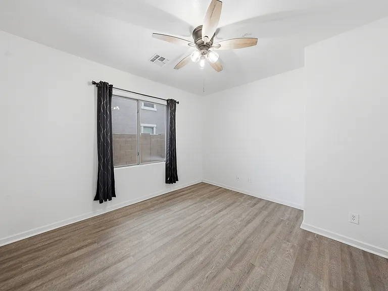 12175 W Chase Ln — Photo 16