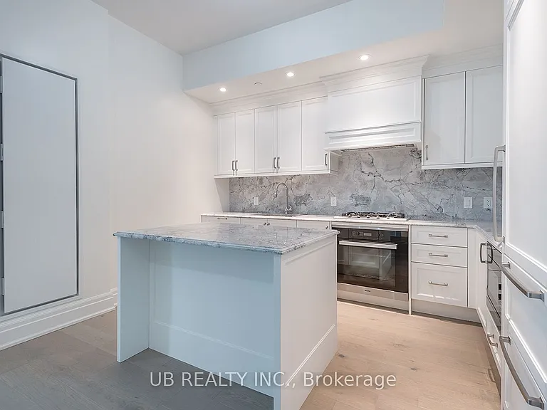 1451 Wellington St W #405 — Photo 6