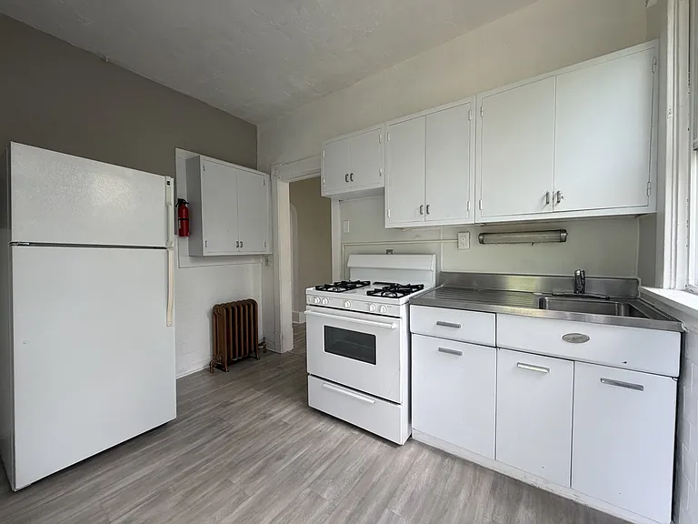 324 Spencer Ave #2 — Photo 6