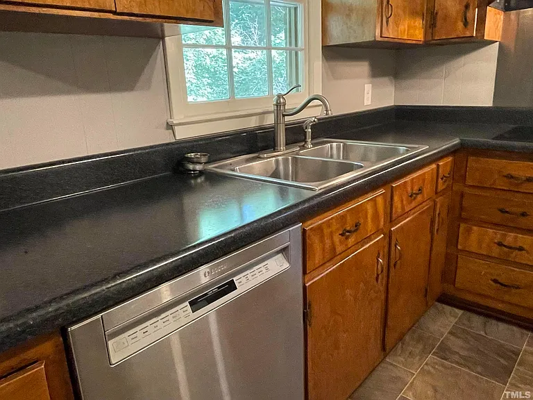2604 Patrick Rd — Photo 5