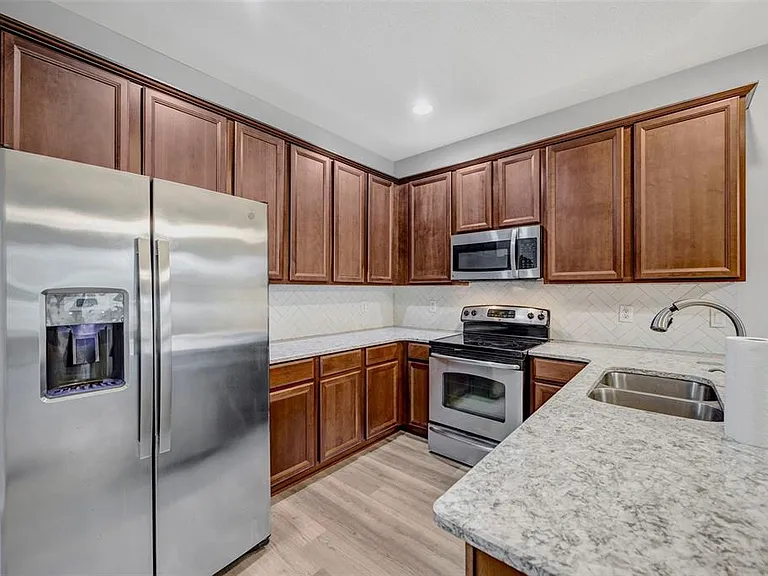 6705 Holly Heath Dr — Photo 13