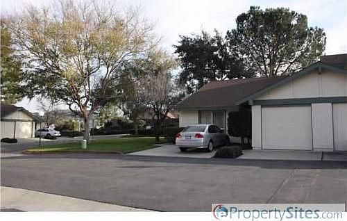 1st image of 266 Parkside Gln