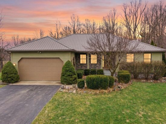 91 Lone Oak Dr, Attica, MI 48412
