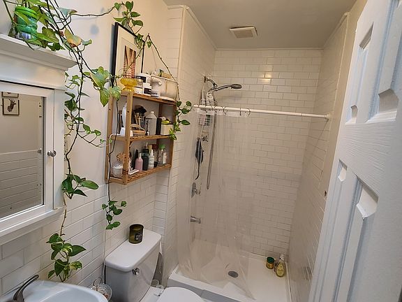 4th image of 46 Palmetto St #3