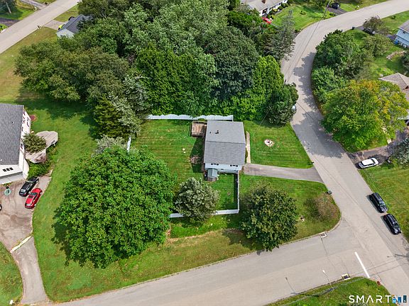 3rd image of 25 Lyman Hill Road