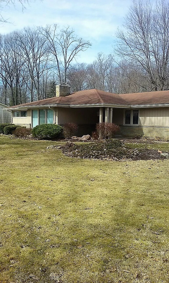 3188 Highland Ave photo 1