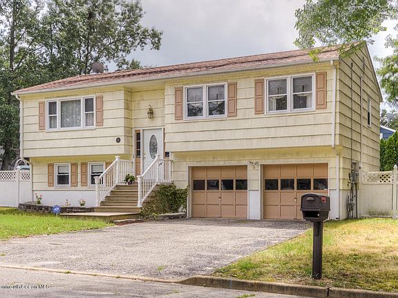2nd image of 36 Melody Ave