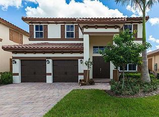 8530 Lakeside Dr, Pompano Beach, FL 33076