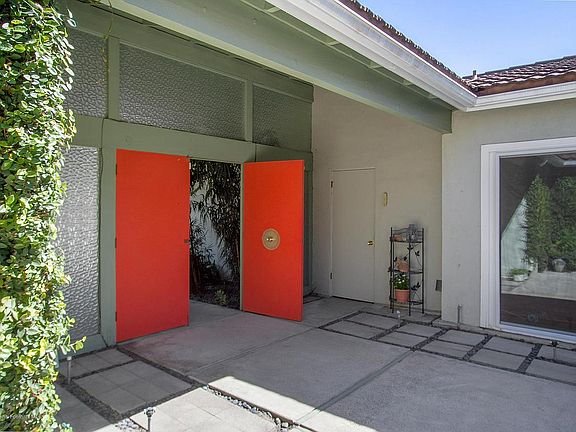 5th image of 2710 Mountain Pine Dr