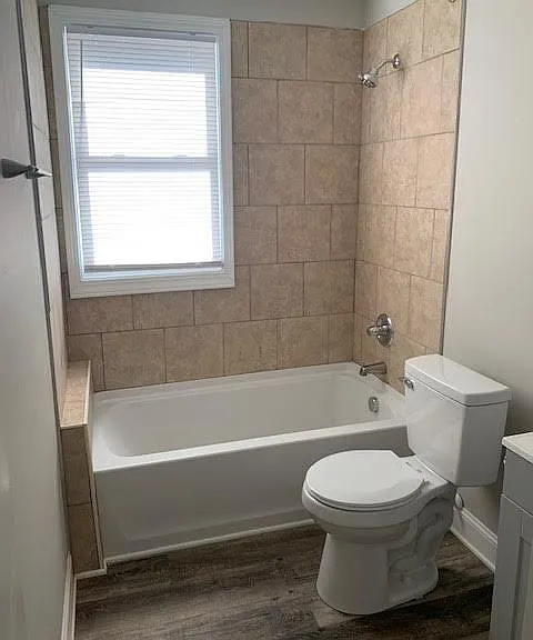 407 Deck St #A — Photo 6