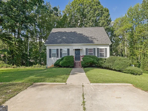 5465 Mashburn Dr, Cumming, GA 30041