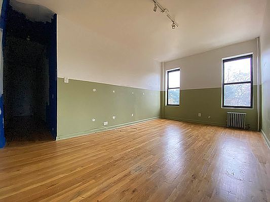 4th image of 305 Ocean Ave #E11