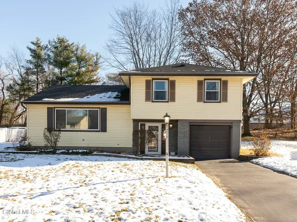 8 Abedar Lane, Latham, NY 12110