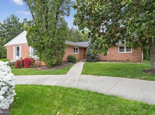 512 N Quaker Ln, Alexandria, VA