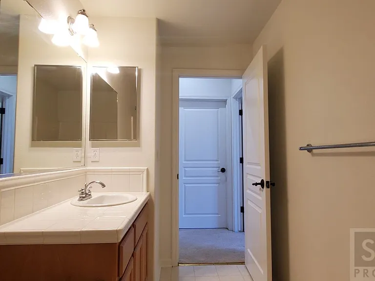 1715 Bilbao Dr — Photo 29
