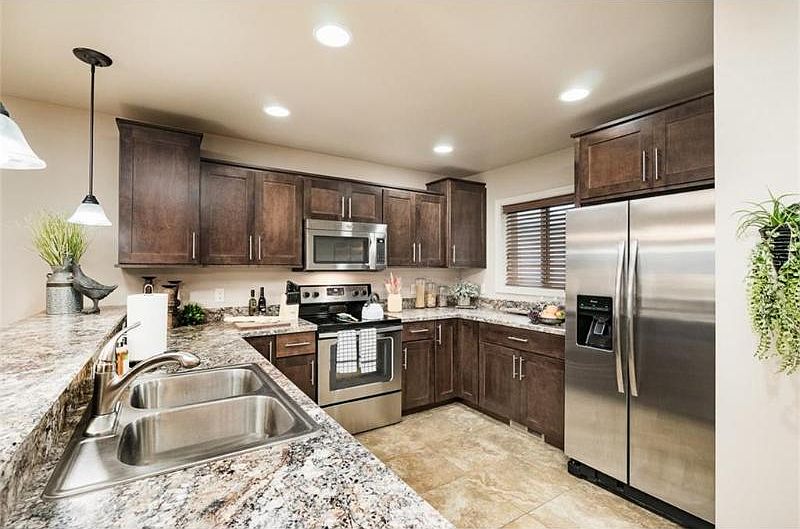 1st image of 6428 Southern Bluffs Ln