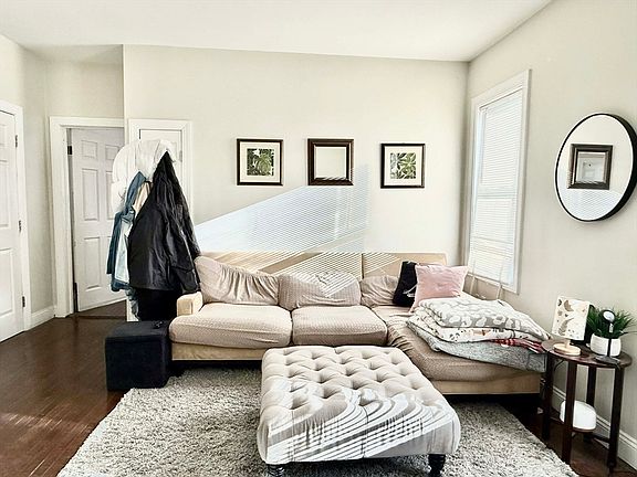 5th image of 6 Rice St #1