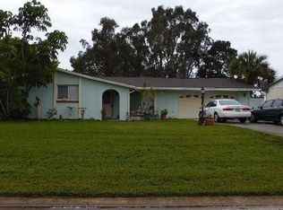 146 Caddy Rd, Rotonda West, FL 33947