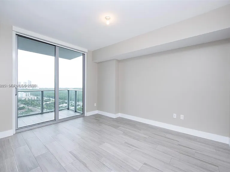16385 Biscayne Blvd #2515 — Photo 10