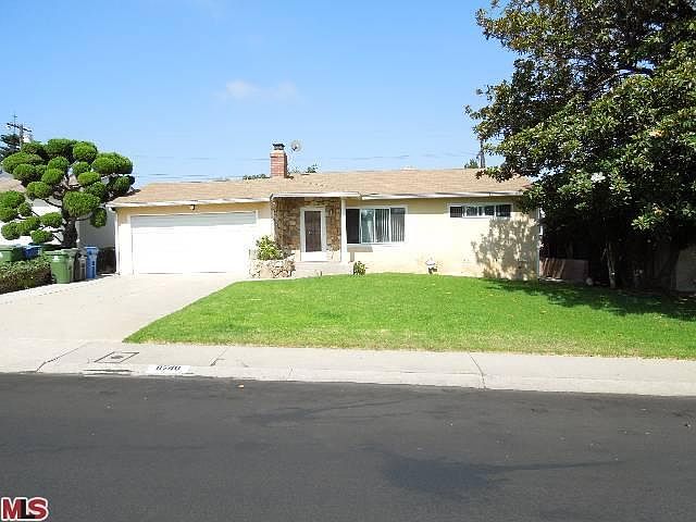 1st image of 8740 Airlane Ave