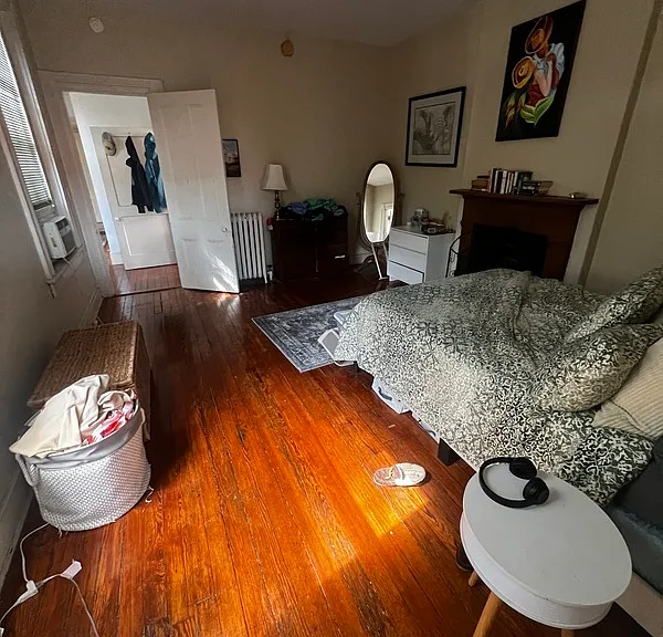 500 W Franklin St #4 — Photo 6