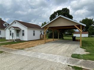 203 W Oak Ave, Montrose, IL 62445