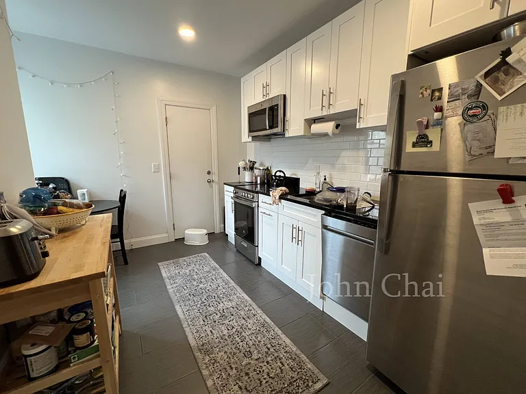 123 Sutherland Rd #N — Photo 30
