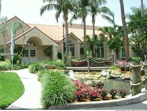 1st image of 3450 N Pinewalk Dr N #425