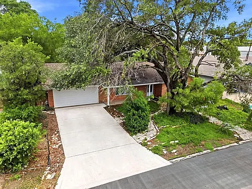 2735 Waleetka St Photo 1