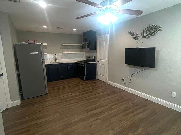 5th image of 3807 Edison St