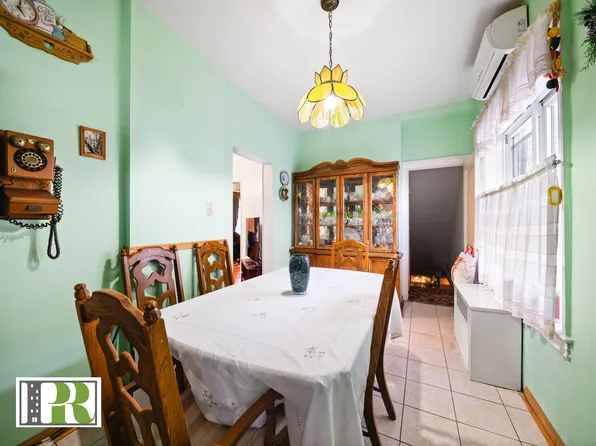 3921 Avenue R image 9 of 29