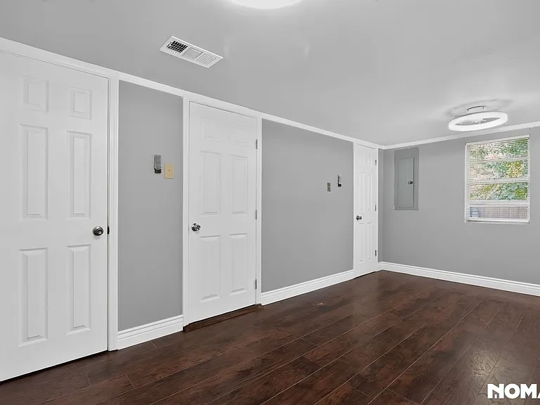 708 S Chestnut St — Photo 16
