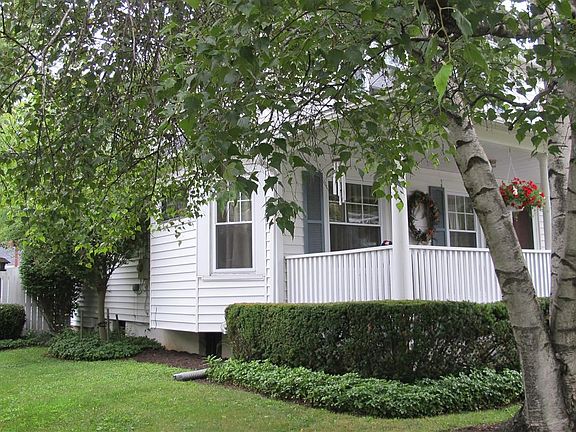 2nd image of 79 Rotary Ave