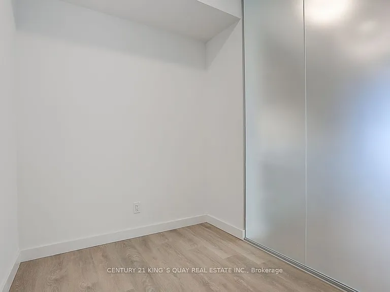 25 McMahon Dr #601 — Photo 27