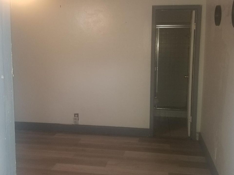 2nd image of 4131 SW 20th St APT B