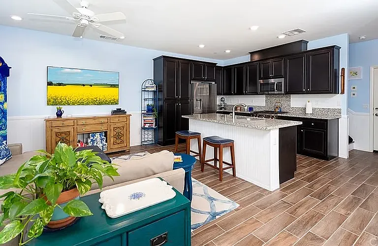 3 bed, 2.5 bath, 1574 sqft, $2,980 — Photo 4