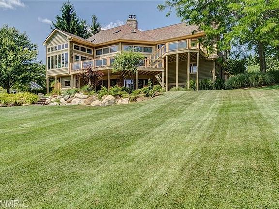 4th image of 1357 Winterwood Dr NE