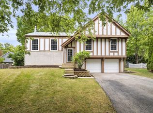 2079 Buckley Ct, Naperville, IL 60565