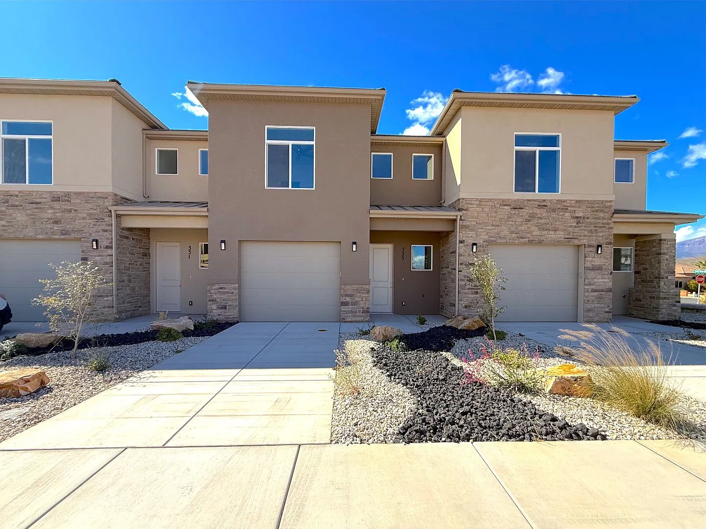 Brand New 3 bed, 2.5 Bath 1 car garage Townhome — Photo 1