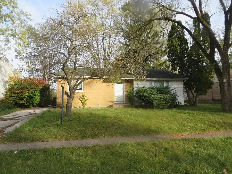 817 Union Dr photo 1