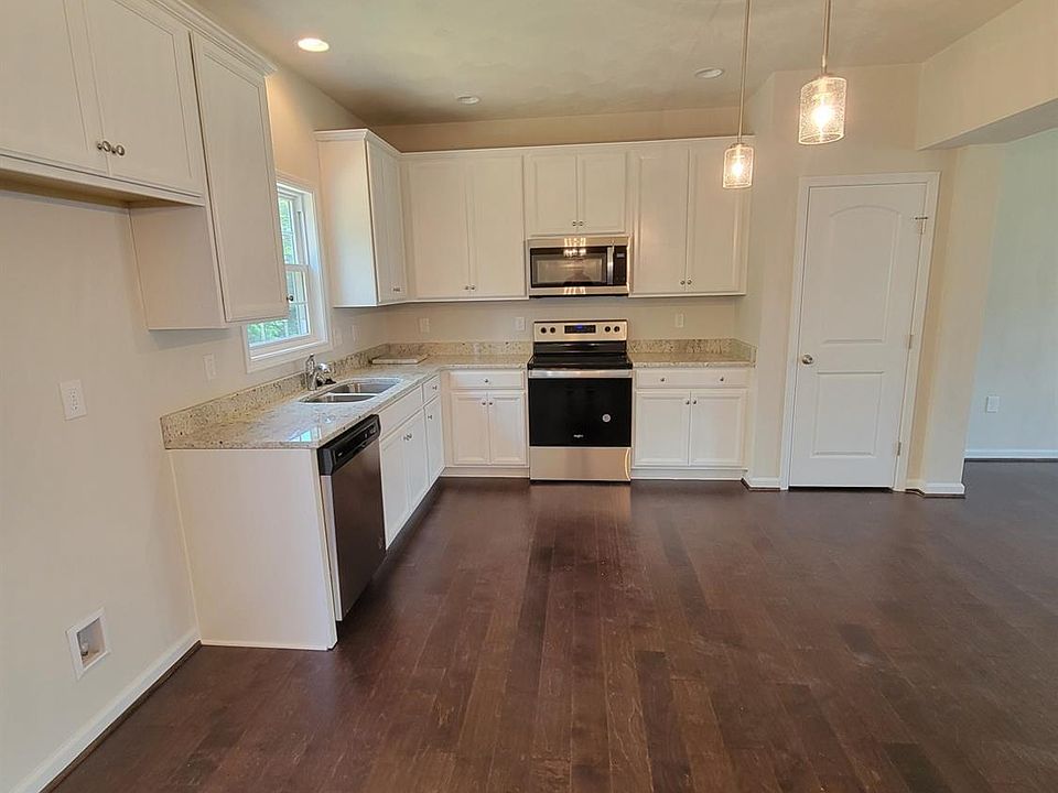 1070 Lochwood Hill Dr, Goode, VA 24556 Zillow