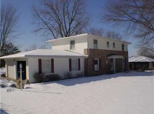 20 Edgelea Dr, Greencastle, IN 46135