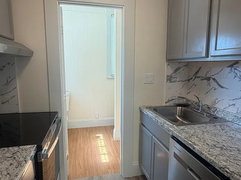 49 Elm Ave #2 — Photo 9