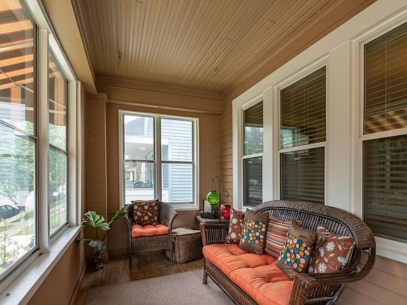 729ThurmanAve_frntroom2-