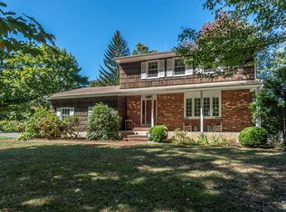 25 Kentwood Rd, Succasunna, NJ 07876
