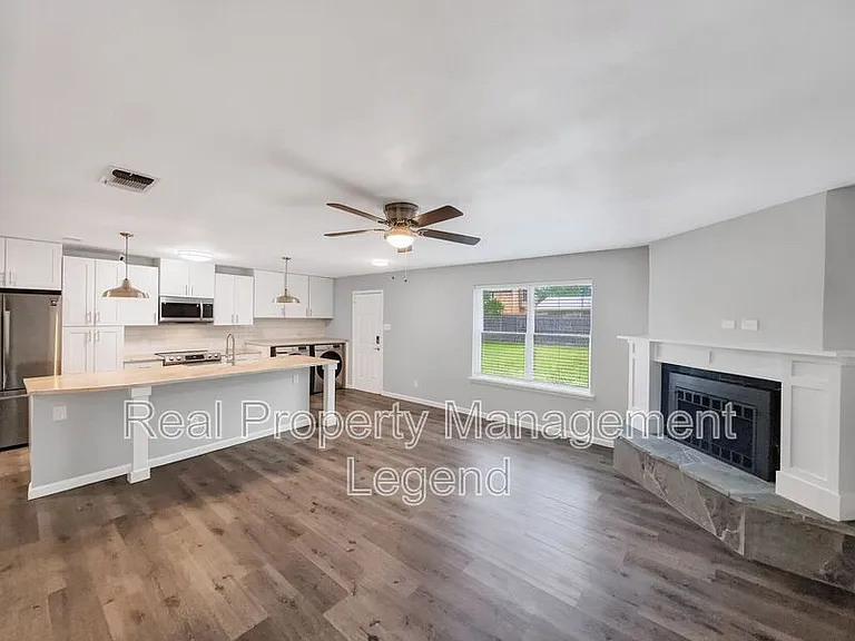 109 N Heights Dr — Photo 5