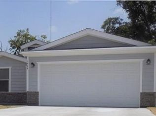 1221 E Ramsey Ave, Fort Worth, TX 76104